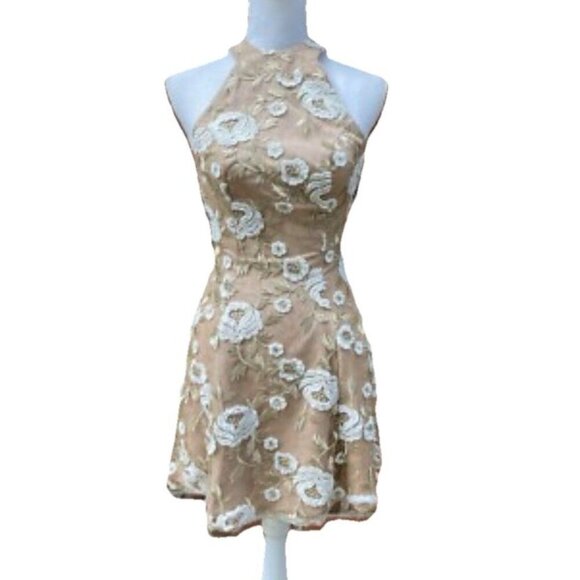Dress The Population Halter Dress Floral Embroidered Beige Fairy Whimsical Sz M - Picture 1 of 16